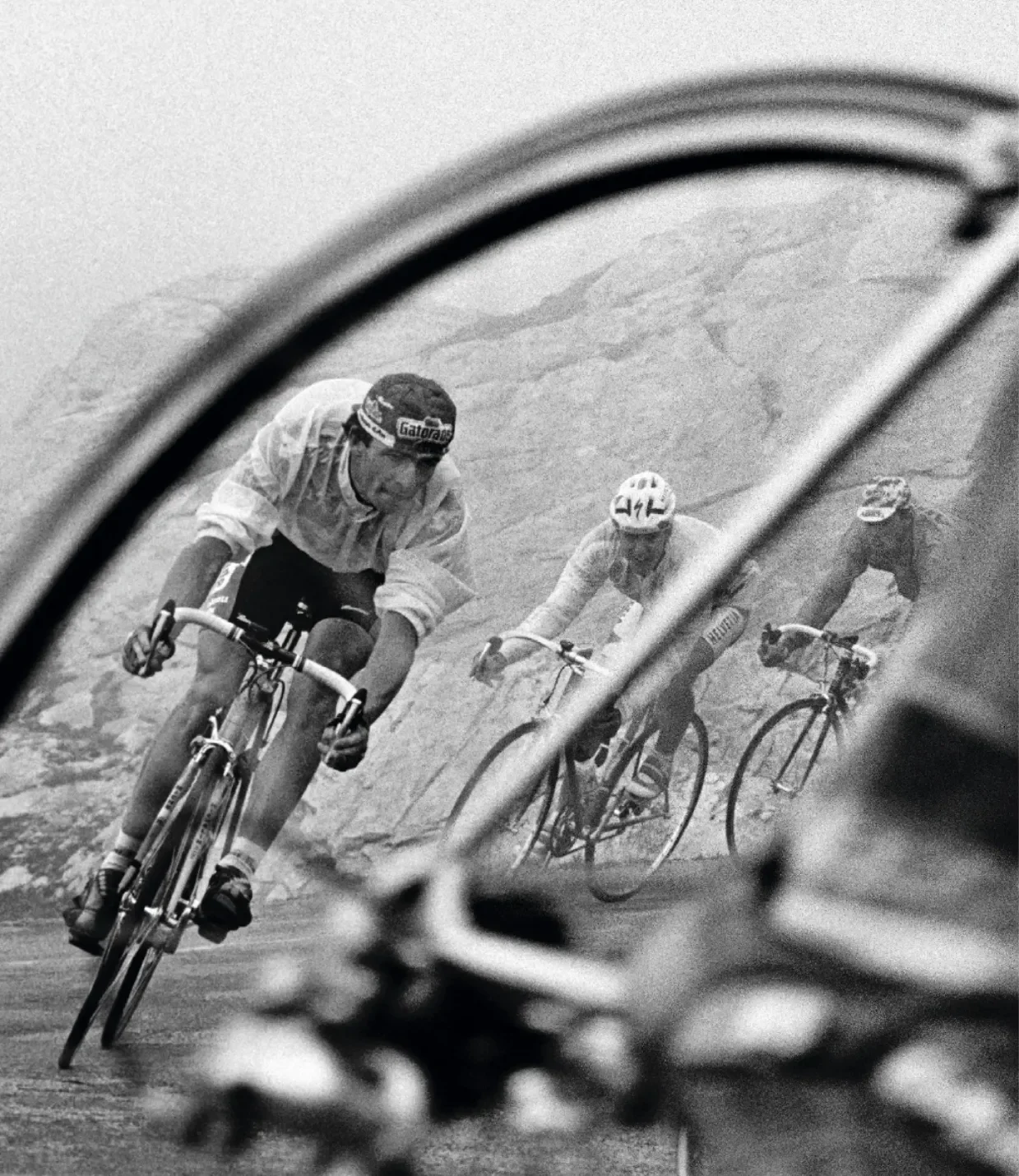 Shot through the spokes of a wheel: 1992 Tour de Suisse. Photo: Christoph Ruckstuhl / NZZ