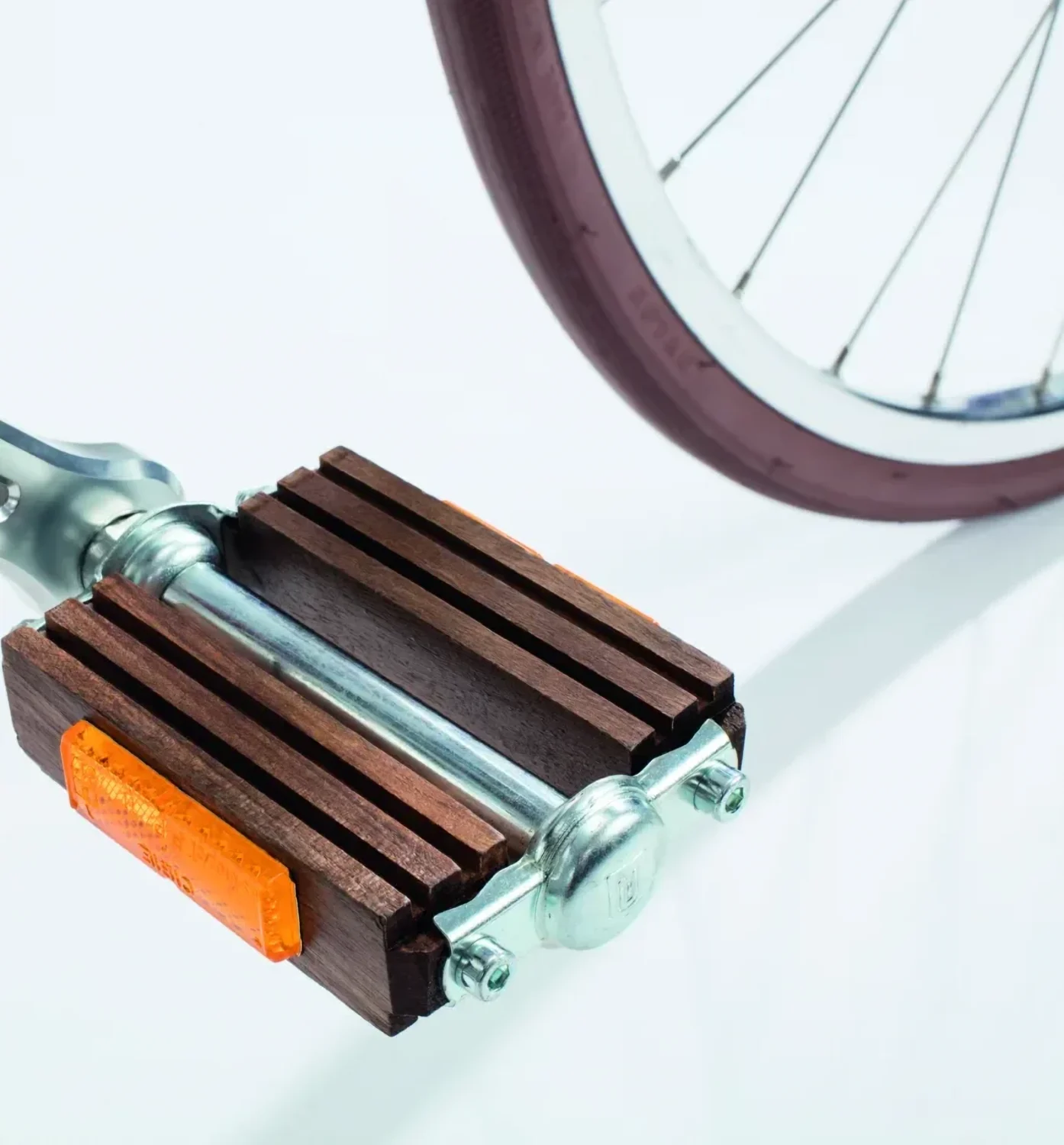 Thought through to the last detail: the wooden pedal.